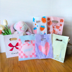 Bolsas <span class=keywords><strong>de</strong></span> Compras <span class=keywords><strong>de</strong></span> Plástico Plegables con Asa Troquelada y Logotipo Personalizado para Boutique y Comercio Minorista - Product Image 6