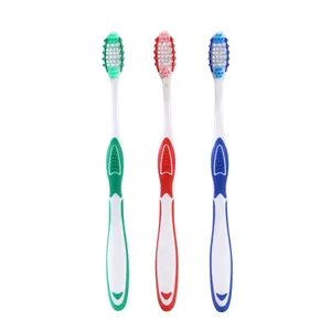 चीनी OEM निर्माता नरम बाल खड़े वयस्कों टूथब्रश प्लास्टिक मैनुअल टूथब्रश घर में इस्तेमाल के लिए