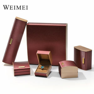 Boîte d'emballage de bijoux avec logo personnalisé imprimé de luxe bague en daim boucle d'oreille bracelet collier emballage avec logo - Product Image 1