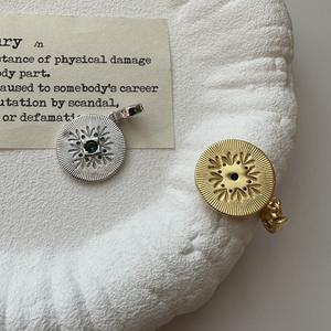 Colgante Retro de Lujo en Plata de Ley S925 con Circonita Verde, Diseño Vintage en Relieve, Joyería con Piedra Principal de Perla-Platino - Product Image 5