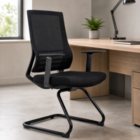 Chaise de bureau à dossier en maille avec accoudoirs, chaise visiteur cantilever avec base en traîneau, idéale pour les bureaux et les salles de conférence.
