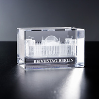 Bloc de cristal gravé au laser 3D, modèle de bâtiment souvenir d'un célèbre monument architectural, cadeau de collection avec base LED