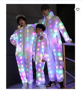 Vente en gros Tenue de danse à DEL Ensemble vêtements lumineux Costume à éclairage coloré Tenue de danse à DEL pour hommes et femmes