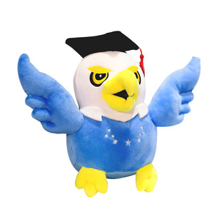 Peluche d'aigle docteur, poupée d'aigle de graduation, poupée de graduation OEM ODM, poupée en tissu avec chapeau de docteur, cadeau de graduation - Product Image 1