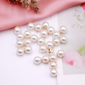 ไข่มุกเม็ดกลมสีขาวสำหรับทำต่างหู ชุบโลหะ 000602 - Product Image 4