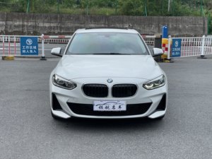 La <span class=keywords><strong>BMW</strong></span> Série <span class=keywords><strong>1</strong></span> 125i 2020, avec le pack M Sport, voiture à <span class=keywords><strong>essence</strong></span> professionnelle, est disponible à l'exportation à bas <span class=keywords><strong>prix</strong></span> - Product Image 3