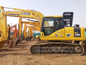 Mini-excavatrice KOMATSU PC160 d'occasion, moteur Cummins, boîte de vitesses PLC, pompe à moteur, roulement, puissance 108 kW, capacité de la benne 0,53 m, bon état - Product Image 3