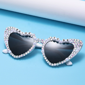 Occhiali da Sole Divertenti di <span class=keywords><strong>Buona</strong></span> Qualità per Feste Nuziali, Accessori Regalo per Damigelle e Spose, Occhiali a Forma di Cuore con Perle - Product Image 2