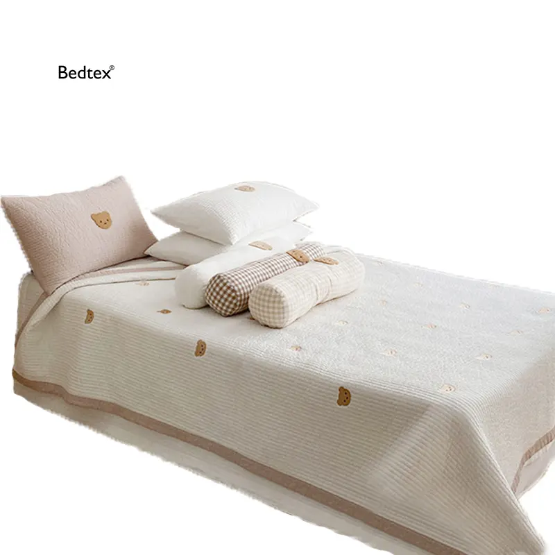 Korea Bear Embroidery Luxury Bedspreads Wholesale Cotton Bedspread