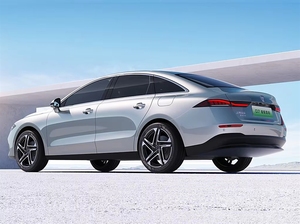 รถยนต์ ACURA Roewe D7 DMH 2024 ซีดาน พวงมาลัยซ้าย ยาง R15 เบาะหนัง เกียร์อัตโนมัติ - Product Image 4