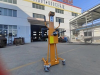 Nouveau mini élévateur manuel portable à manivelle avec fourche réglable, capacité 80kg/150kg, sur roues