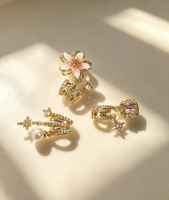 YWXS Breloques pendantes plaquées or 18 carats avec fleur en émail, zircon et perle pour la fabrication de bijoux DIY (boucles d'oreilles)