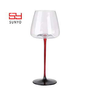 Set di Calici in Cristallo di Lusso SUNYO, Bicchieri per Vino e Champagne Fatti a Mano, Personalizzabili con Logo - Product Image 4