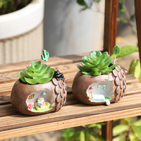 Pot de fleurs fantaisie en résine en forme de cône de pin léger avec maison pour écureuil et chat noir pour la décoration de rebord de fenêtre