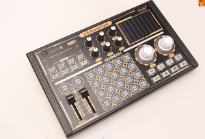 Carte son audio professionnelle, enregistrement en <span class=keywords><strong>studio</strong></span>, effets sonores <span class=keywords><strong>pour</strong></span> K song Live Stream Skype Youtuber tiktok - Product Image 4