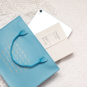 Bolsos <span class=keywords><strong>de</strong></span> Mano para Mujer al por Mayor con Cuero PU <span class=keywords><strong>de</strong></span> Alta Calidad, Bolsos Promocionales con Logotipo en Dorado y Cierre <span class=keywords><strong>de</strong></span> Cremallera - Product Image 1
