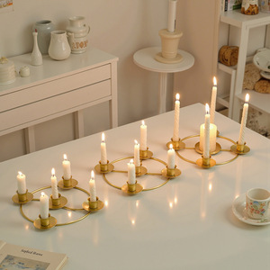 Candelabro de Estilo Europeo Simple de 4 o 5 Cabezas, Romántico para Cenas a la Luz de las Velas, para Hogar o Bodas - Product Image 1