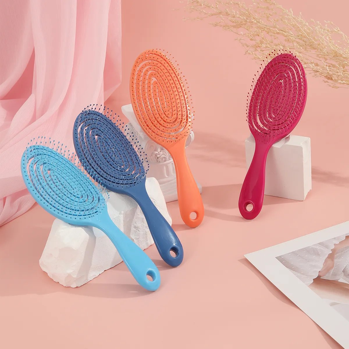 पर्यावरण के अनुकूल चार रंग Detangling निजी लेबल प्लास्टिक के बड़े मच्छर से बचाने वाली क्रीम धूप कंघी गीले बालों ब्रश