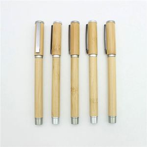 Stylo en bois de bambou torsadé personnalisé, écologique, recyclé, pour écrire des messages cadeaux, avec logo - Product Image 1
