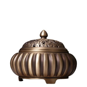 Brûleur d'encens en cuivre pur en forme de citrouille à trois pieds pour usage domestique, offrandes bouddhistes et culte en intérieur. Cuivre pur épaissi - Product Image 5