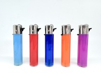 Briquet cylindrique portable au butane du fabricant, type Clipper