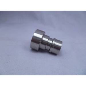 Adaptateur de robinet en acier inoxydable à 4 points, connecteur de sortie d'eau, aérateur pour machines à laver - Product Image 1