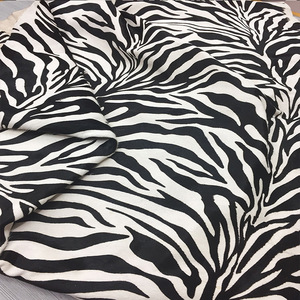 Primera capa de cuero de vaca de grano de tigre piel de vaca negro blanco cuero sofá ropa equipaje Piel de caballo para zapatos muebles - Product Image 1