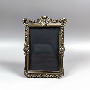 Cadre photo moderne en métal pour la décoration intérieure moderne avec une finition durable, solution d'affichage élégante pour les espaces de vie - Product Image 1