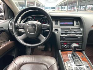 <span class=keywords><strong>Audi</strong></span> <span class=keywords><strong>Q7</strong></span> 3.0T Turbo Benzina <span class=keywords><strong>SUV</strong></span> Automatica LHD Usata del 2013 con Sedili in Pelle, Interni Scuri, Telecamera Posteriore per Esportazione - Product Image 6