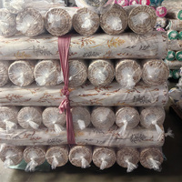 Tissu polyester brossé économique pour usine, 288F 80GSM, bonne résistance à la décoloration, 100% polyester, rouleau de tissu pour draps, imprimé pêche pour literie