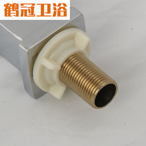 Grifo monomando para lavabo, cromado, de montaje en encimera, con válvula de cerámica de un solo orificio - Product Image 5