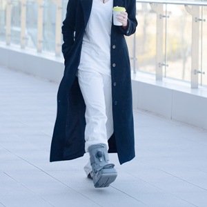 Bota ortopédica médica gris de gran venta 2026 - Protector postoperatorio de pie largo para fracturas de <span class=keywords><strong>tobillo</strong></span>, soporte - Product Image 1