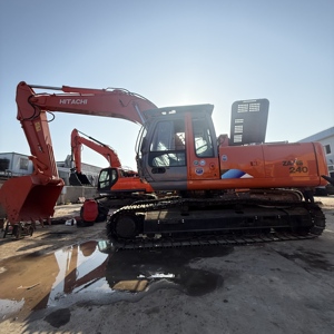 Excavatrice Hitachi ZX240 d'occasion bien entretenue, puissance élevée, faible consommation de carburant, idéale pour divers travaux de construction - Product Image 4