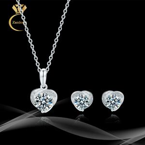 Set di Collana <span class=keywords><strong>e</strong></span> Orecchini a Forma di Cuore in <span class=keywords><strong>Argento</strong></span> <span class=keywords><strong>925</strong></span> con Pietre Moissanite Taglio Brillante Regalo Romantico per Donne Uso Quotidiano <span class=keywords><strong>e</strong></span> Feste - Product Image 2