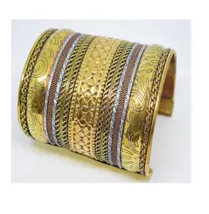 Bracelet de couleur le plus populaire, vente en gros, bijoux de haute qualité pour femmes, bracelets de manchette en métal à la mode