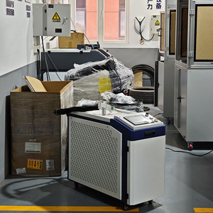 Machine de soudage au laser à fibre portative ZUXU 3000w <span class=keywords><strong>pour</strong></span> acier, aluminium et clôtures en <span class=keywords><strong>zinc</strong></span> avec dispositif d'alimentation en fil - Product Image 4