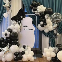 Ensemble de guirlandes de ballons noirs et blancs pour fête d'anniversaire avec arche et arrangement mural pour décorations festives