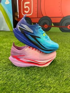 Chaussures de course pour hommes de luxe sur mesure - chaussures de course pour hommes confortables et multifonctionnelles - Product Image 2