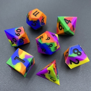 ลูกบอลซิลิโคนสีพื้นนุ่ม D20 สำหรับคลายเครียด - ลูกเต๋าเรซิ่นทำมือ สำหรับเกม D&D และเกมบนโต๊ะ - Product Image 5