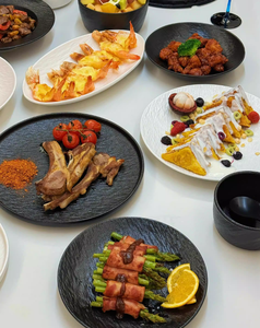 Assiettes à dîner en porcelaine classiques noires et blanches, en pierre solide, haut de gamme, écologiques, personnalisables pour les hôtels - Product Image 2