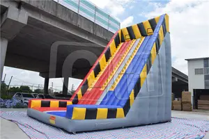 ออกแบบใหม่คุณภาพสูง Inflatable บันไดผนังเกมกีฬา Inflatable Champions Wall สำหรับขาย