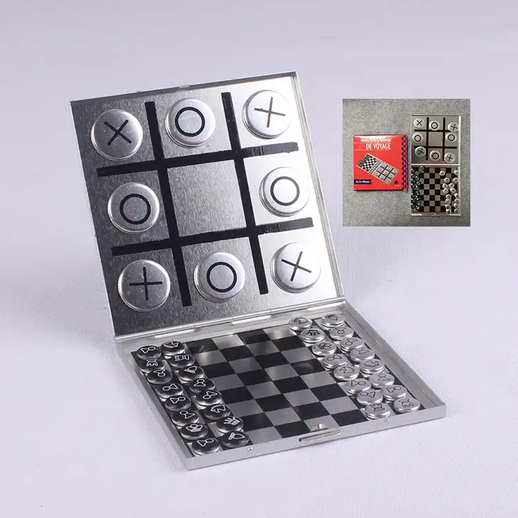 2で1 Magnetic TravelingチェスMini Metal Tic Tac ToeとChessとAluminum Carrying Case