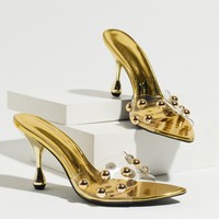 Sandales à talons hauts pour femmes, en or, à bout ouvert, à enfiler, en PU, avec détails de rivets transparents, sexy, pour les soirées d'été