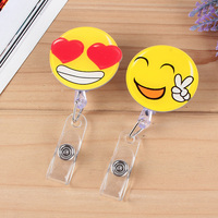 Nouveau Style souriant visage Expression acrylique Badge bobine rétractable infirmière accessoires Badge bobine