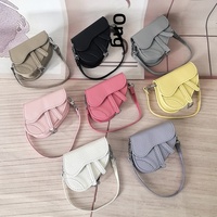 Nouvelle mini pochette D en microfibre grain litchi, couleur bonbon, avec breloque, pour rangement d'écouteurs, pendentif de sac pour femme et à suspendre au voiture