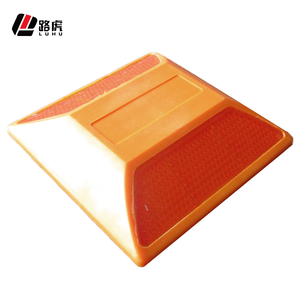 Năng lượng mặt trời đường Stud ánh sáng phản xạ an toàn giao thông phản chiếu lớn lên vỉa hè đánh dấu nhựa Mèo mắt đường đinh tán - Product Image 3