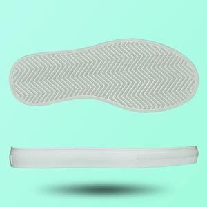 Semelles de chaussures en caoutchouc légères et personnalisables, antidérapantes et flexibles, chaussures de sport décontractées, bon prix avec possibilité de fabrication OEM - Product Image 2