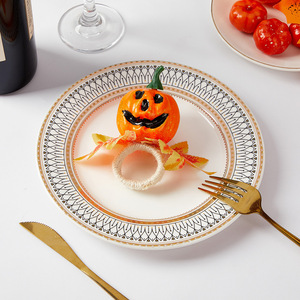 Anneaux de serviette en <span class=keywords><strong>bois</strong></span> de luxe tête de citrouille d'Halloween Unique feuille d'horreur fausse feuille d'érable <span class=keywords><strong>anneau</strong></span> porte-serviettes en plastique écologique - Product Image 3