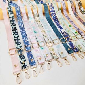 Manufacturer Wholesale Custom <b>Printed</b> Polyester Webbing Crossbody Lanyards for Mobile Phones <b>Cameras</b> Women's Bags with Logo - Product Image 1