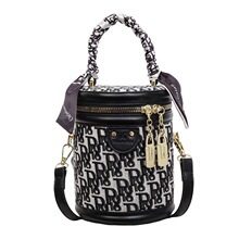 Bolsos de Mano Pequeños de Metal para Mujer, Bolso de Moda para Chicas, Bolso de Mano para Fiesta, Bolsos de Mano para Mujer, Bolsa de Cosméticos - Product Image 1